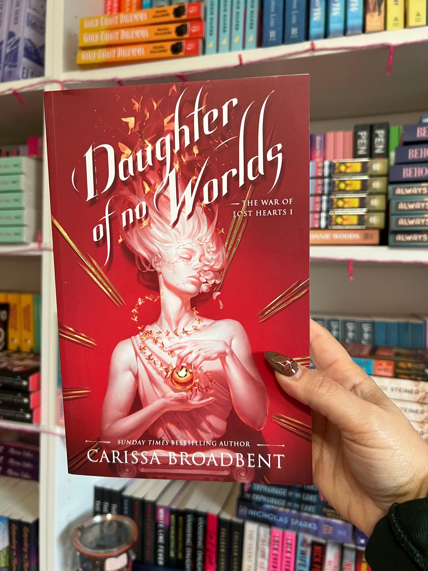 Daughter of No Worlds (UK-Edition, Paperback)