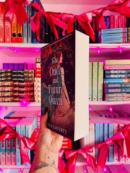 The Once and Future Queen: Arthurian legend meets time travel in this sweeping romantic fantasy (Uk edition, Paperback)