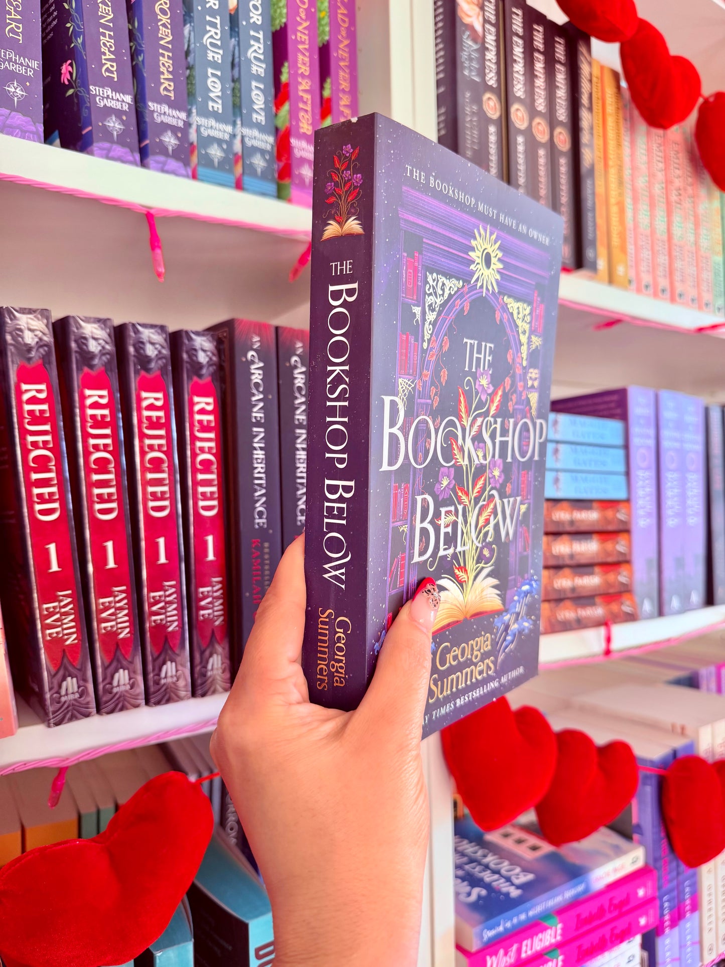 The Bookshop Below: the sweepingly romantic fantasy tale by #1 Sunday Times bestselling author