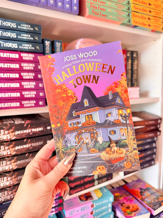 Halloween Town (UK, Paperback Foiled) Imperfect Copy